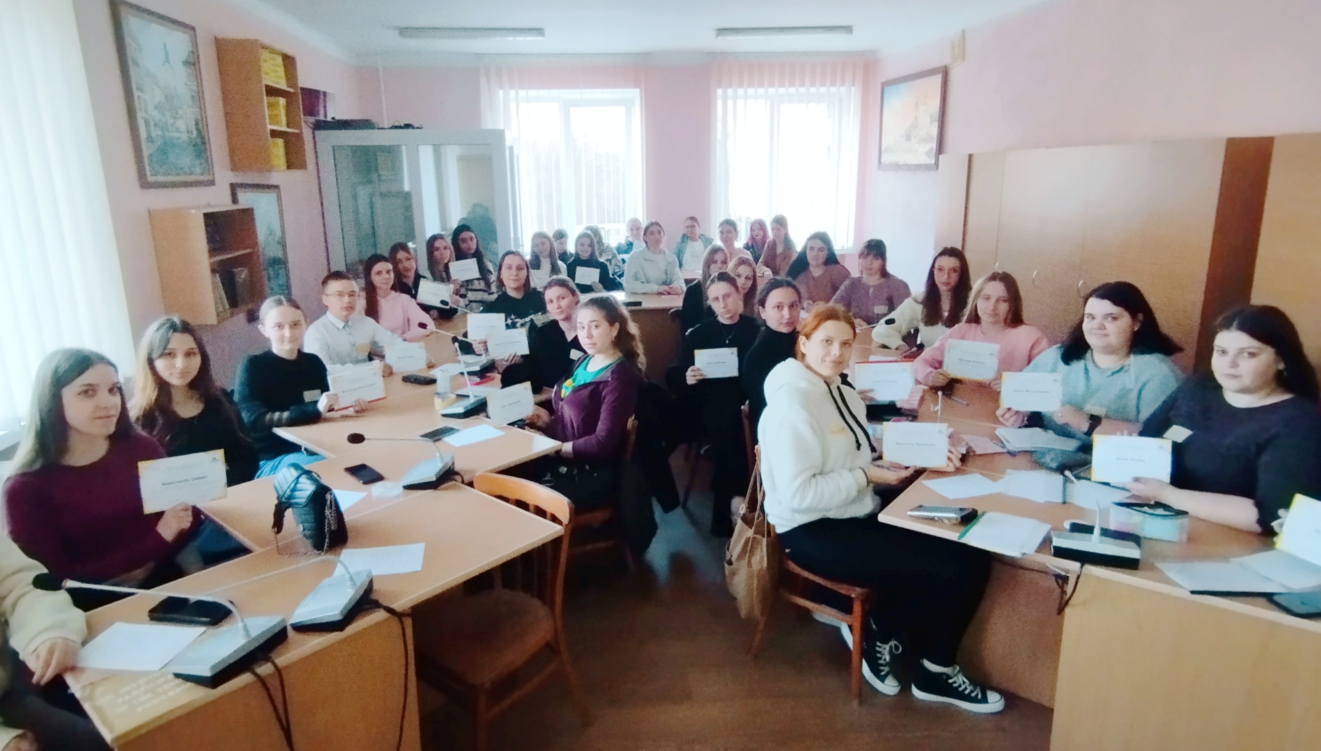 Учасники тренінгу Дієвець нового покоління. Активуємо лідерські якості.jpg